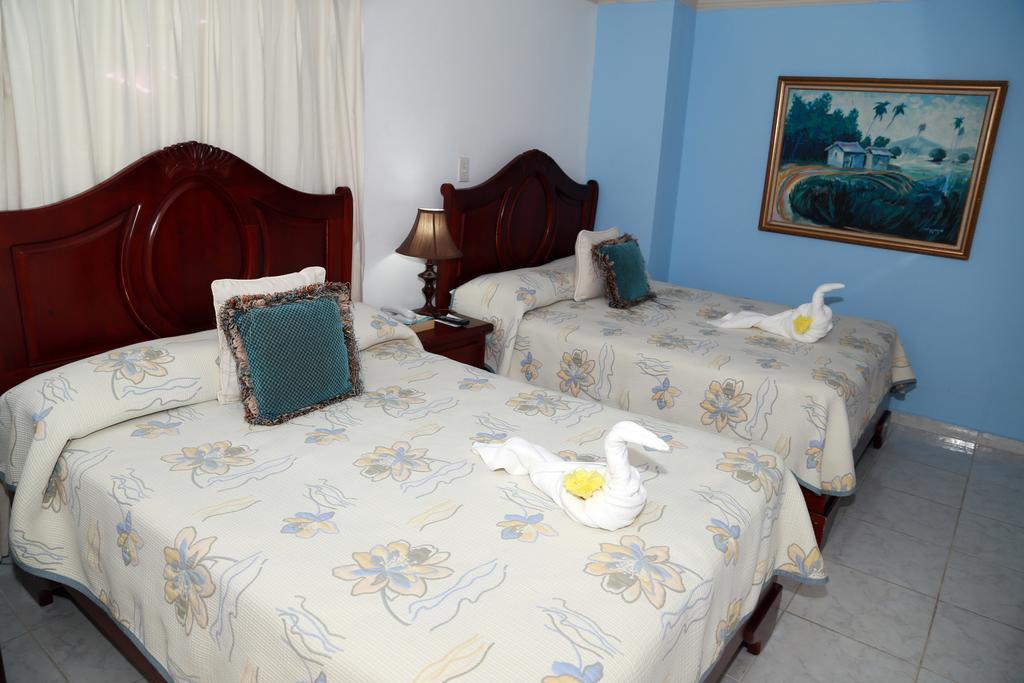 Hotel Los Jardines Santiago De Los Caballeros Εξωτερικό φωτογραφία