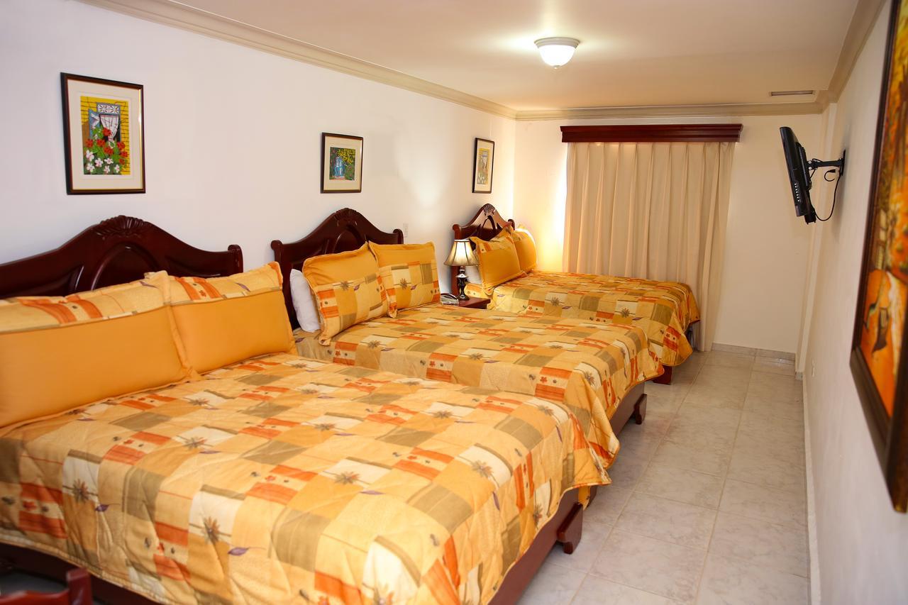Hotel Los Jardines Santiago De Los Caballeros Εξωτερικό φωτογραφία