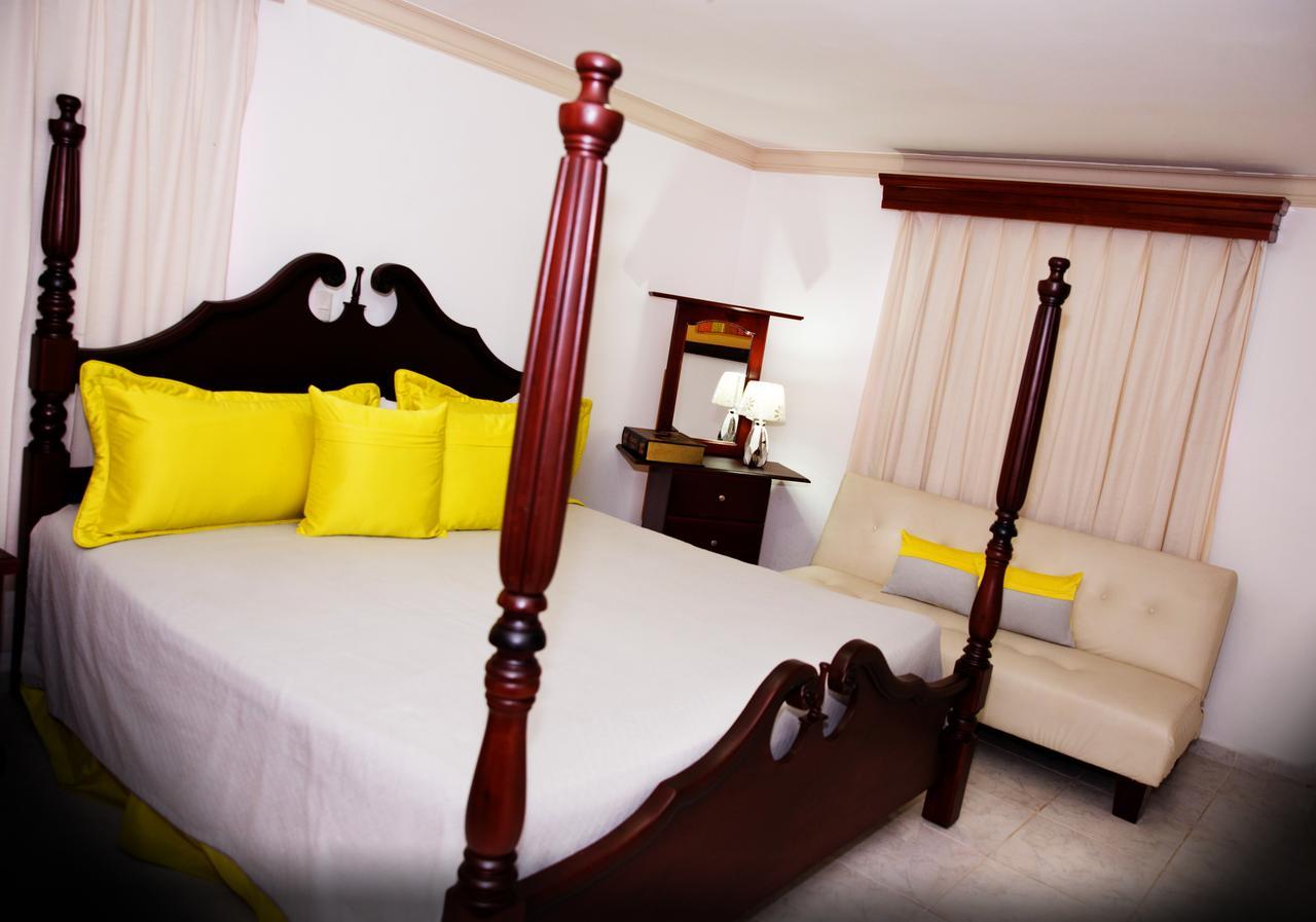 Hotel Los Jardines Santiago De Los Caballeros Εξωτερικό φωτογραφία