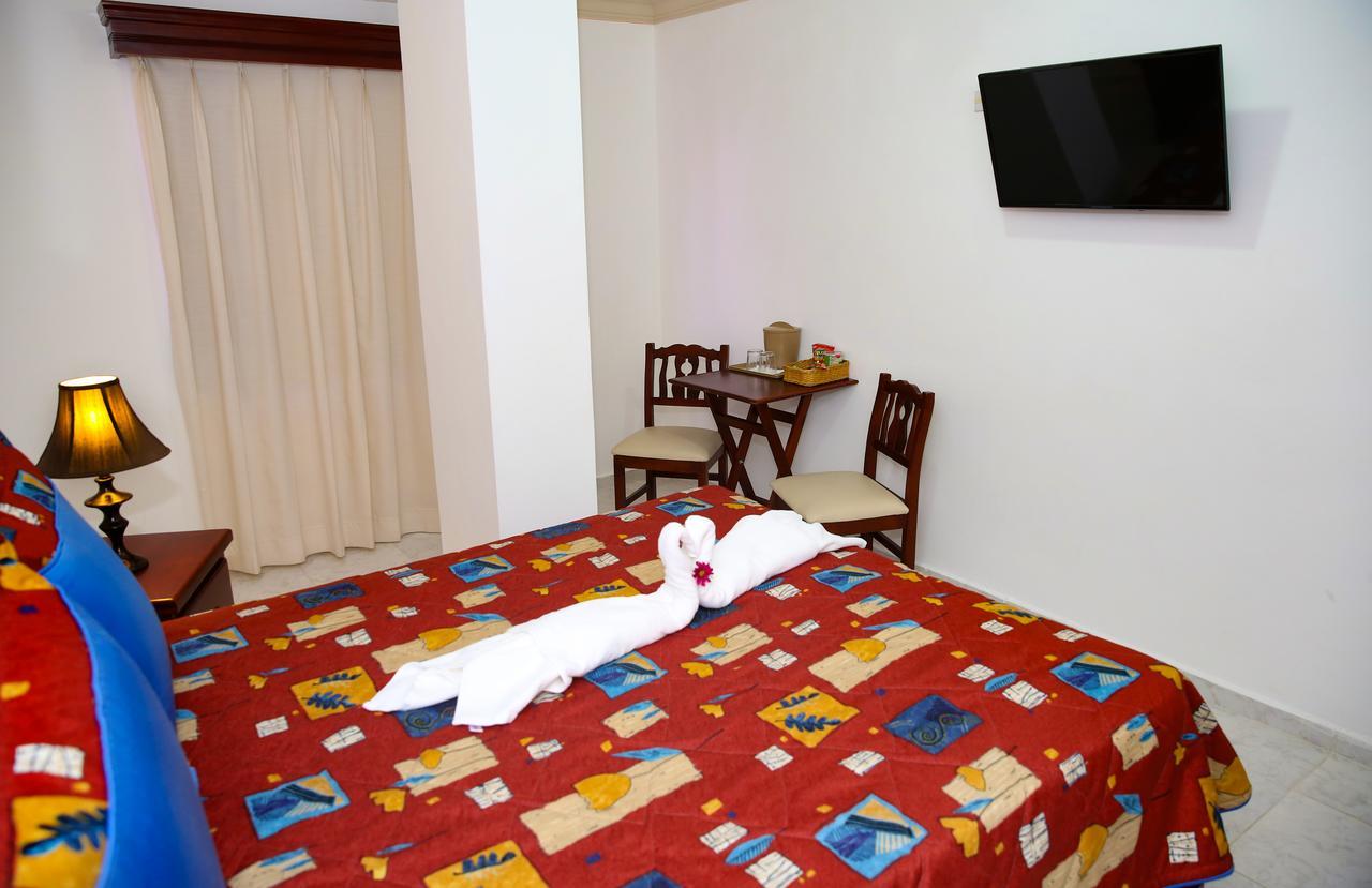 Hotel Los Jardines Santiago De Los Caballeros Εξωτερικό φωτογραφία