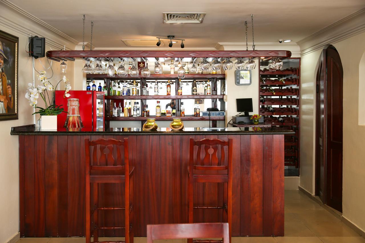 Hotel Los Jardines Santiago De Los Caballeros Εξωτερικό φωτογραφία