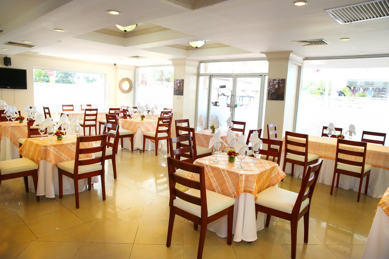 Hotel Los Jardines Santiago De Los Caballeros Εξωτερικό φωτογραφία
